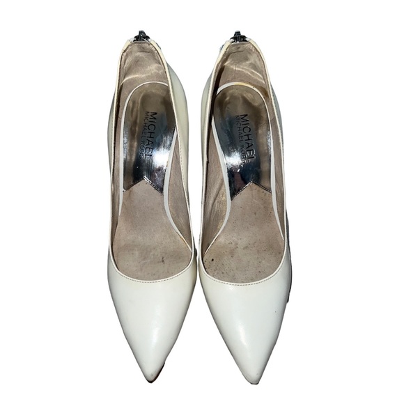 MICHAEL MICHAEL KORS | LEATHER PUMPS WITH STUDDED ACCENTS - Picture 3 of 11